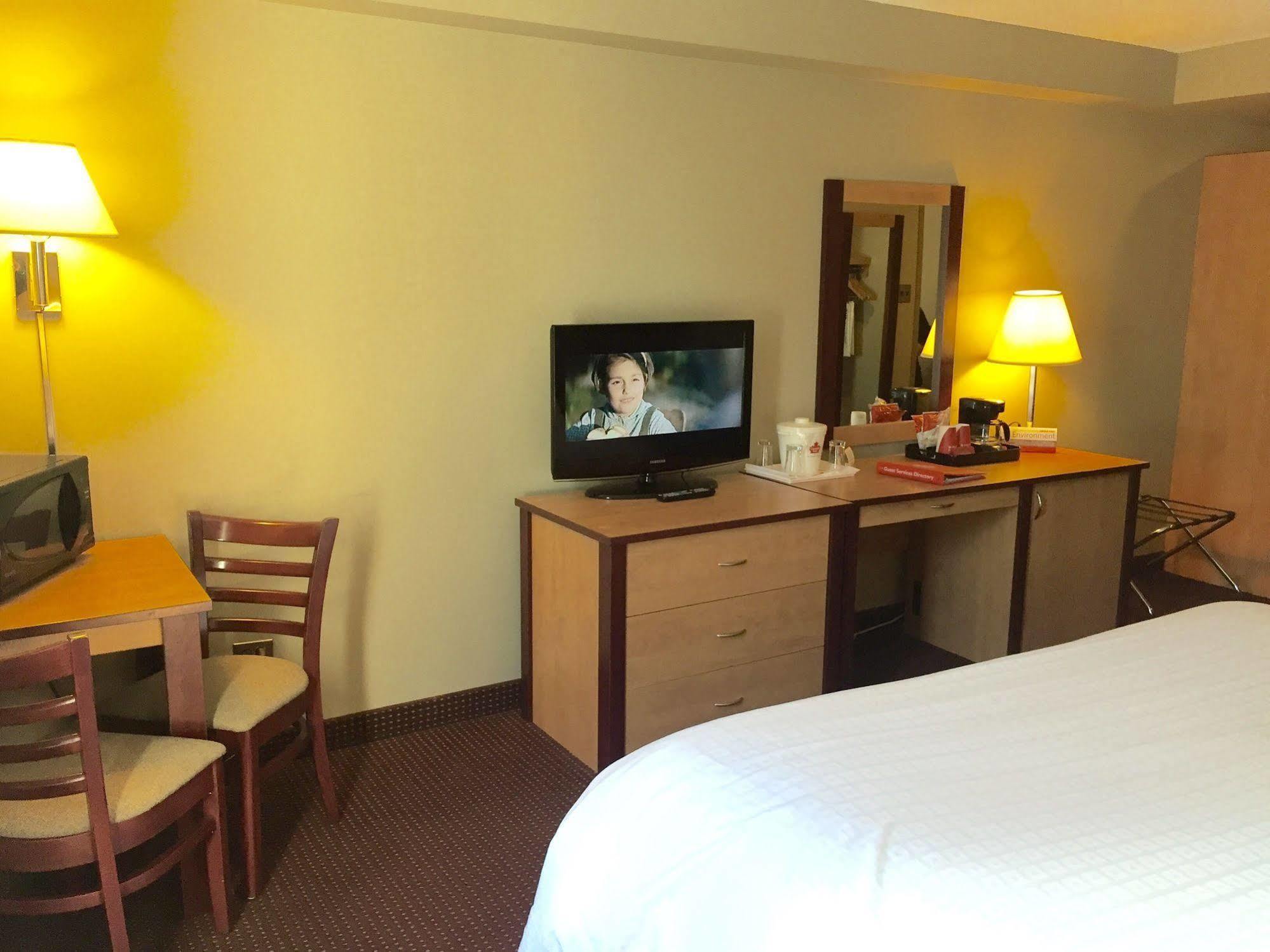 Canad Inns Destination Centre Transcona 温尼伯 外观 照片