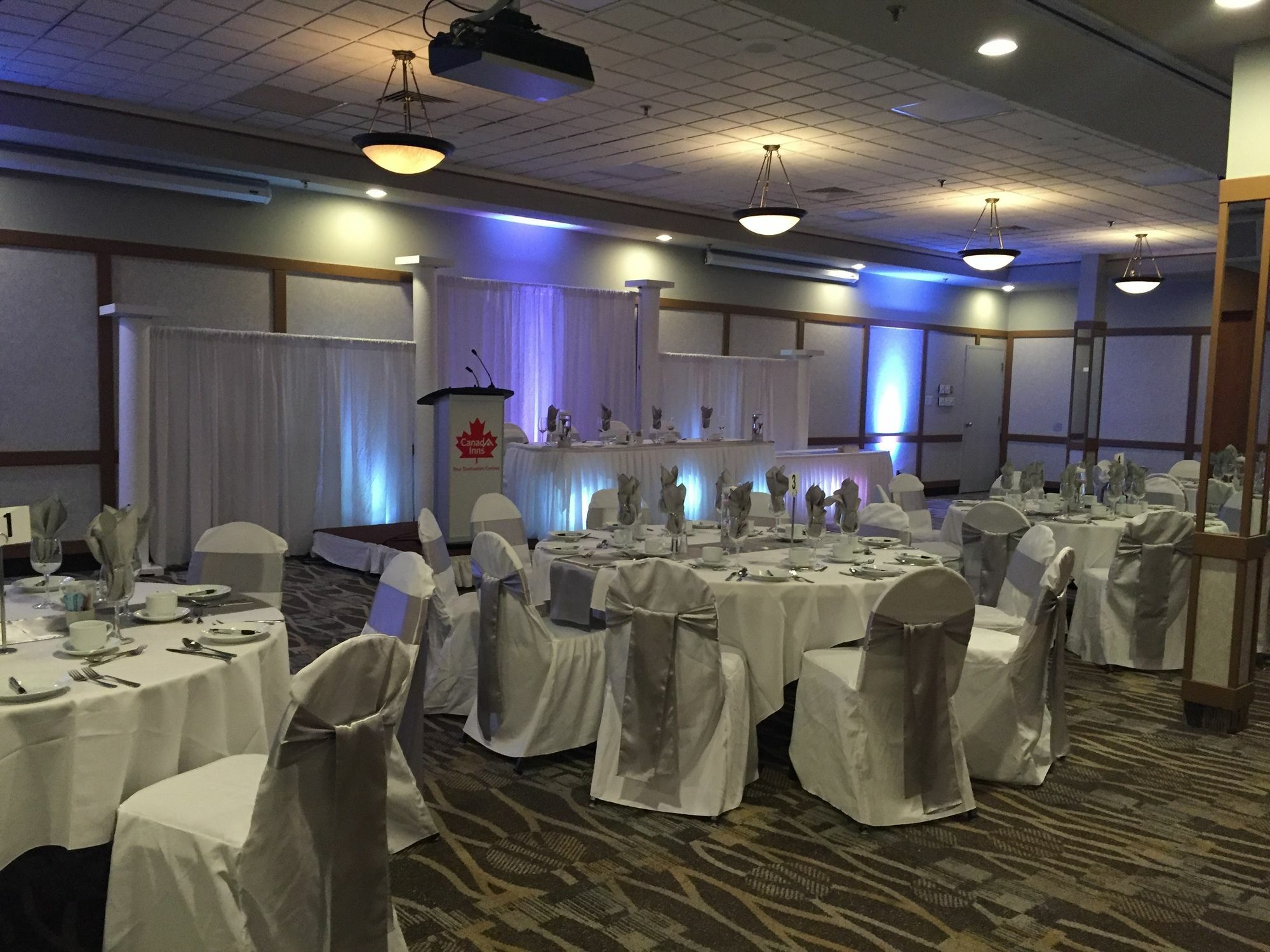 Canad Inns Destination Centre Transcona 温尼伯 外观 照片